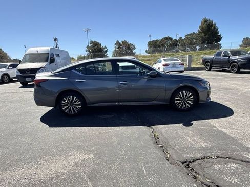 Used 2023 Nissan Altima 2.5 SV image 28