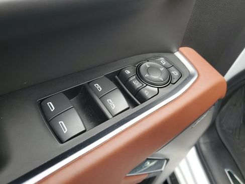 Used 2026 GMC Sierra 2500 Denali Ultimate AWD/4WD image 9