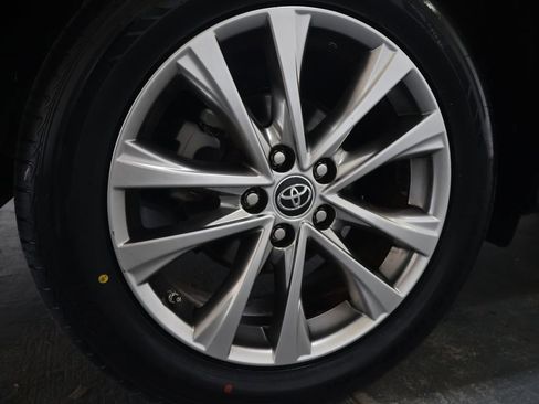 Used 2016 Toyota RAV4 Limited w/ Advanced Technology Package FWD image 33