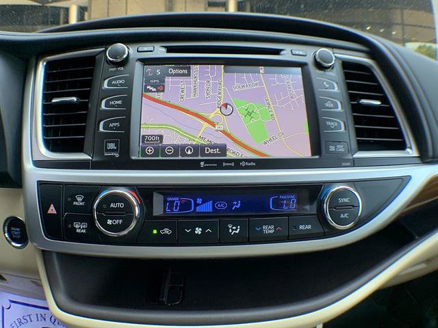 Used 2019 Toyota Highlander Limited FWD image 19