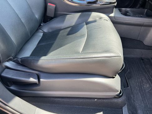Used 2015 Nissan Leaf SL w/ Premium Package image 19