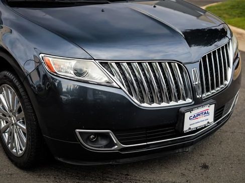 Used 2013 Lincoln MKX AWD image 8