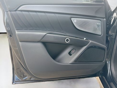 Certified 2024 Maserati Grecale Trofeo image 21