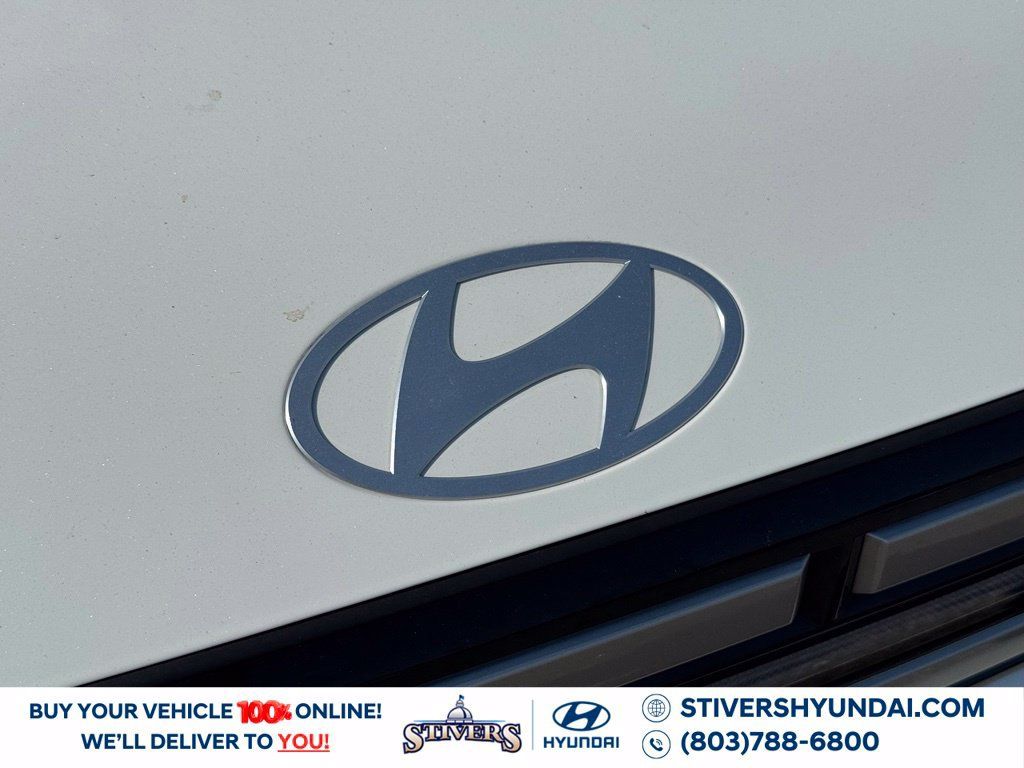 Used 2024 Hyundai Santa Fe SE FWD image 7