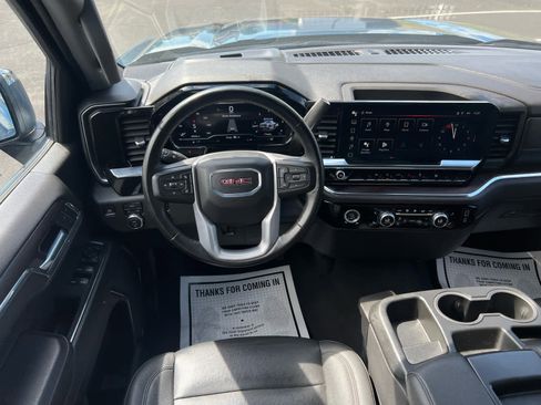 Used 2024 GMC Sierra 1500 SLT image 2