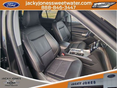 Certified 2022 Ford Explorer Limited w/ Equipment Group 301A image 30