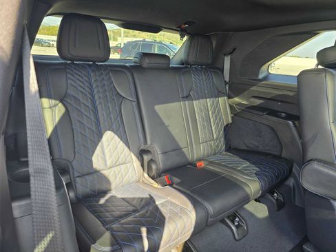 Used 2026 Cadillac Escalade IQ Luxury 1 AWD/4WD image 11