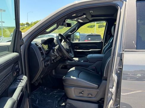 New 2026 RAM 2500 Limited AWD/4WD image 15