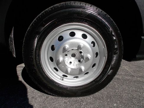 Used 2022 Ford Transit 350 DRW image 18