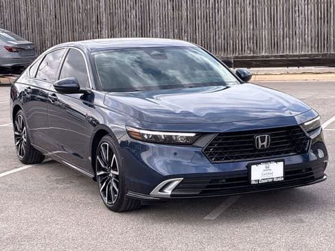 Used 2024 Honda Accord Touring image 8
