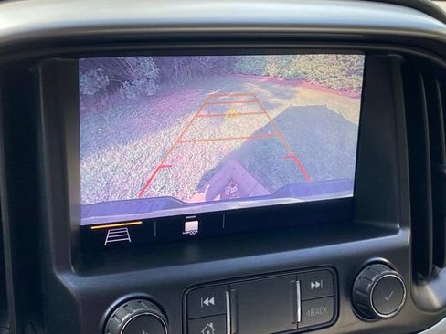 Used 2019 Chevrolet Colorado LT w/ Safety Package RWD image 25