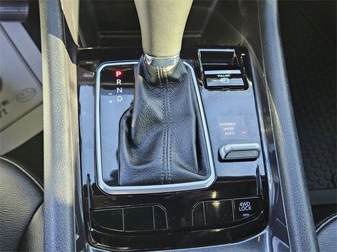 Used 2024 Jeep Compass Latitude w/ Sun and Sound Group image 20