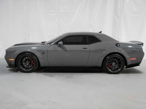 Used 2019 Dodge Challenger SRT Hellcat Redeye image 2