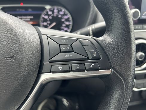 Used 2023 Nissan Sentra SV image 12