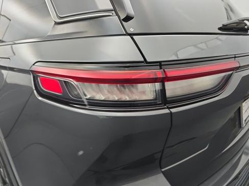 Used 2023 Jeep Grand Cherokee Limited image 18