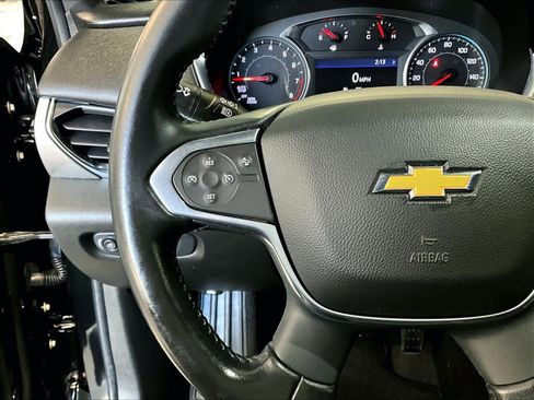 Used 2022 Chevrolet Traverse LT image 24