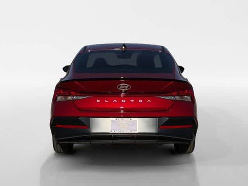 New 2026 Hyundai Elantra SEL Sport FWD image 4