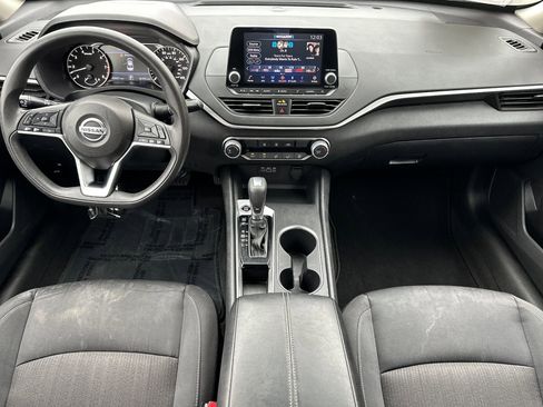 Certified 2022 Nissan Altima 2.5 SV image 13