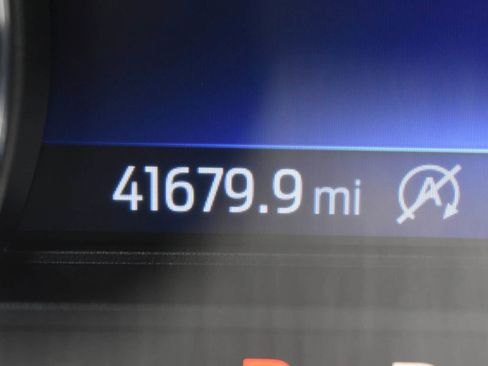 Used 2021 Ford Explorer XLT w/ Equipment Group 202A AWD/4WD image 36