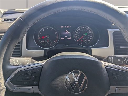 Used 2021 Volkswagen Atlas SE image 33