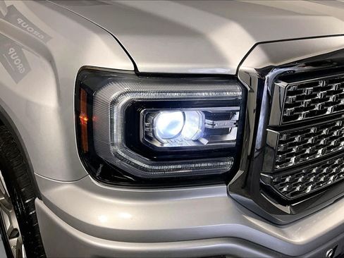 Used 2017 GMC Sierra 1500 Denali RWD image 27