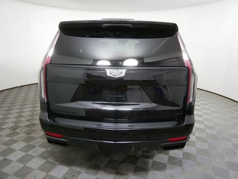 Used 2022 Cadillac Escalade Sport Platinum w/ LPO, ONYX Package image 4