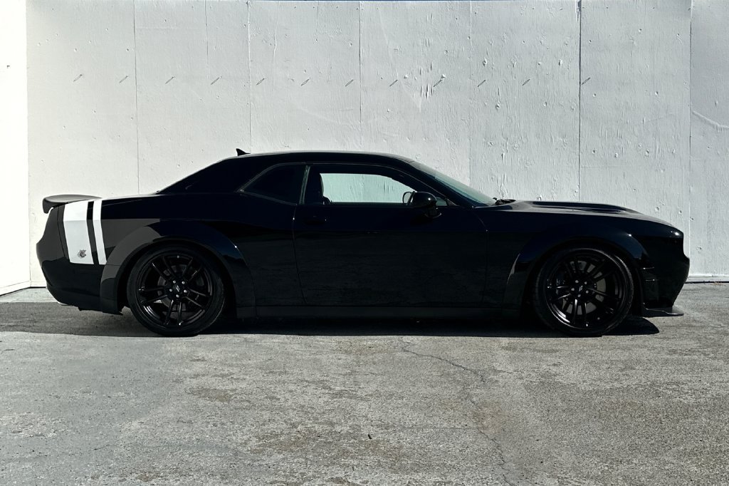 Used 2023 Dodge Challenger R/T Scat Pack RWD image 2