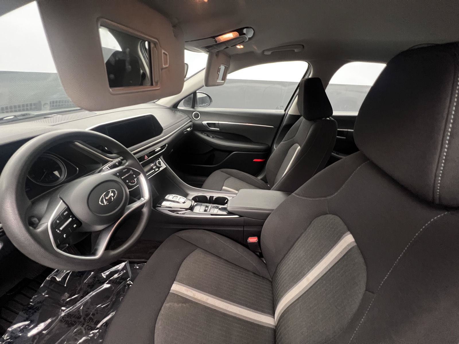 Used 2023 Hyundai Sonata SEL w/ Winter Weather Package FWD image 12