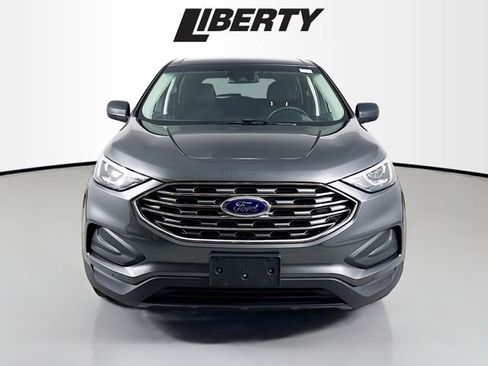 Certified 2019 Ford Edge SE image 2