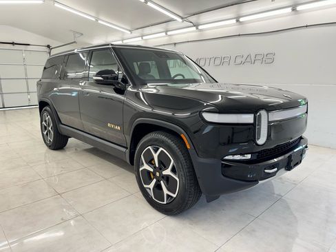 Used 2023 Rivian R1S Adventure AWD/4WD image 3