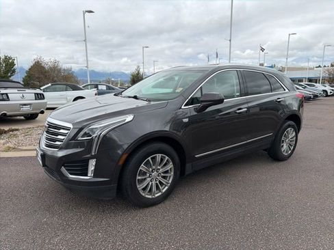Used 2018 Cadillac XT5 Luxury w/ Driver Awareness Package AWD/4WD image 3