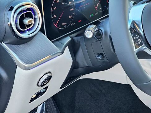 New 2026 Mercedes-Benz GLC 300 4MATIC image 16