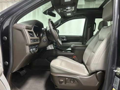 Used 2022 Chevrolet Tahoe LT w/ LT Signature Package image 12