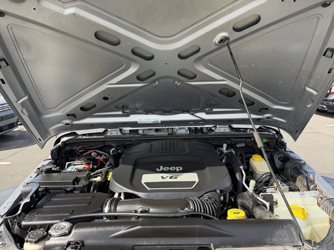 Used 2017 Jeep Wrangler Unlimited Sport w/ Connectivity Group image 22