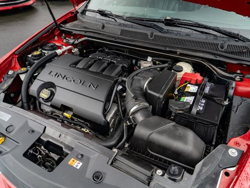 Used 2010 Lincoln MKS image 30