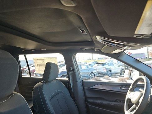 New 2025 Jeep Grand Cherokee L Laredo w/ Luxury Tech Group I image 13