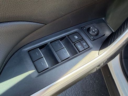 Used 2024 Toyota RAV4 XLE FWD image 22