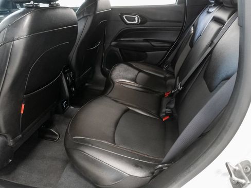 Used 2025 Jeep Compass Trailhawk AWD/4WD image 26