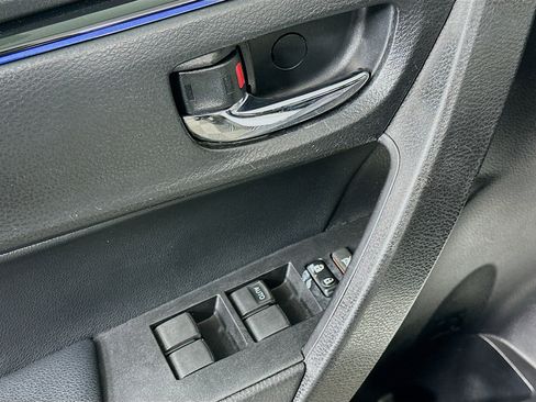 Used 2019 Toyota Corolla SE FWD image 15