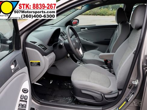 Used 2017 Hyundai Accent SE image 12