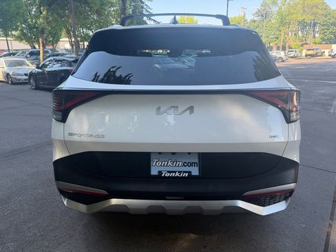 Certified 2025 Kia Sportage EX AWD/4WD image 5