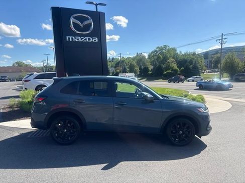 Used 2024 Honda HR-V Sport image 11