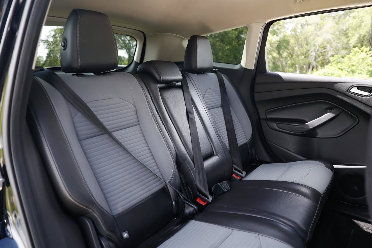 Used 2017 Ford Escape Titanium FWD image 14