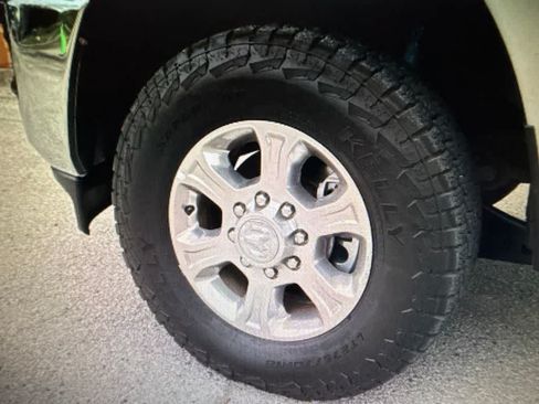 Used 2024 RAM 2500 Big Horn w/ Off Road Package AWD/4WD image 10