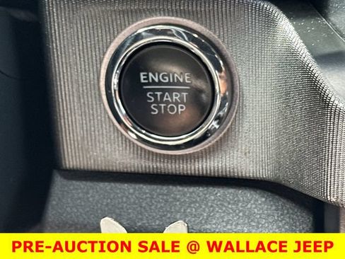 Used 2024 Ford F350 Platinum w/ Tremor Off-Road Package AWD/4WD image 27