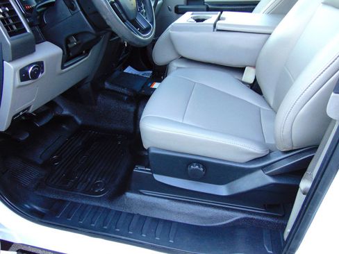 Used 2019 Ford F250 XL w/ XL Value Package AWD/4WD image 5