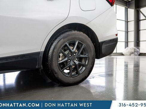 Used 2024 Chevrolet Equinox LT w/ LPO, Floor Liner Package FWD image 37