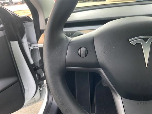 Used 2022 Tesla Model 3 Long Range image 18