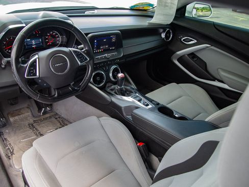 Used 2022 Chevrolet Camaro LT RWD image 25