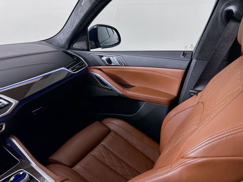 Used 2022 BMW X6 M50i w/ Executive Package image 25